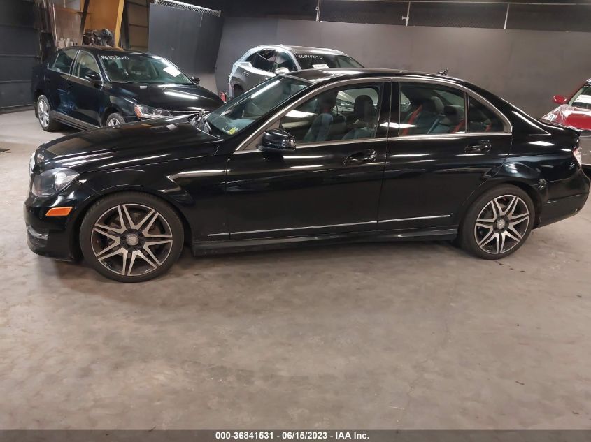 2013 MERCEDES-BENZ C-CLASS C 300 - WDDGF8AB8DR267793