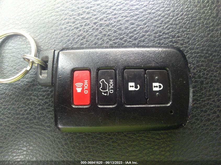 2018 TOYOTA RAV4 XLE/ADVENTURE - JTMRFREV1JD247052