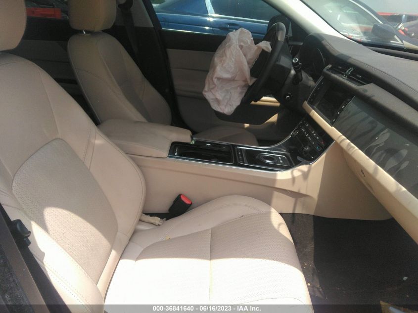 2016 JAGUAR XF 35T PRESTIGE - SAJBE4BV5GCY19803