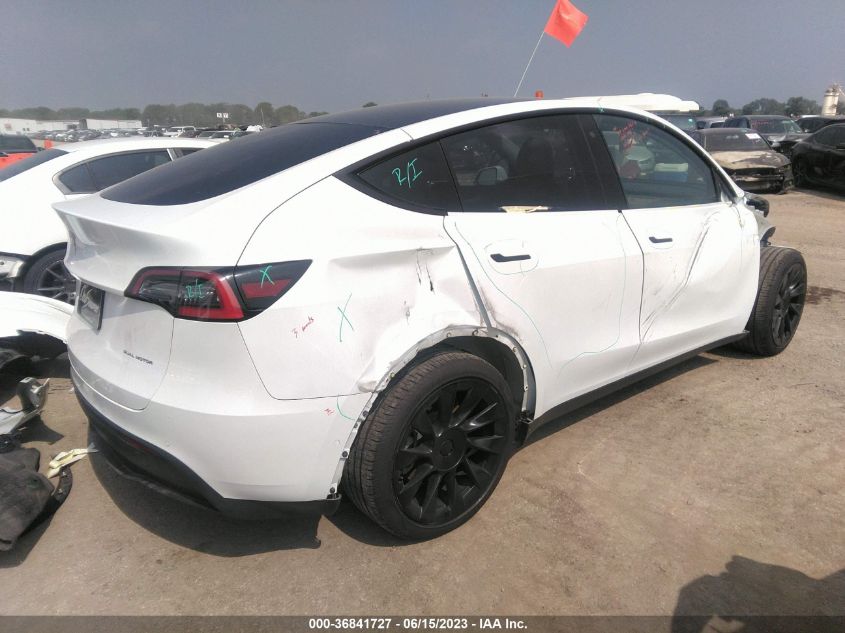 5YJYGDEE8LF038849 Tesla Model Y LONG RANGE 4