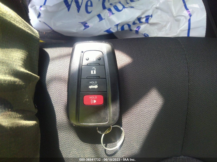 VIN 4T1R11BK1MU045077 2021 TOYOTA CAMRY LE
