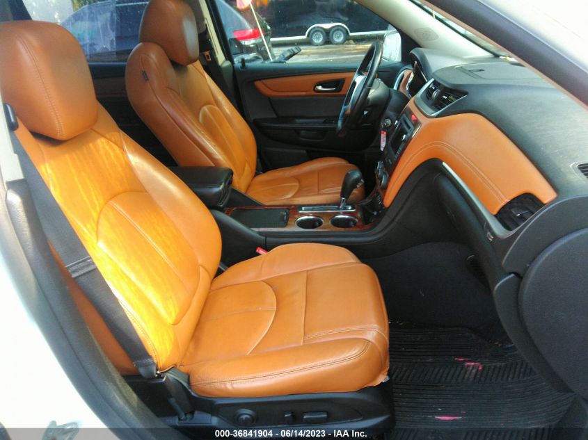 2014 CHEVROLET TRAVERSE LT - 1GNKRHKD2EJ259076