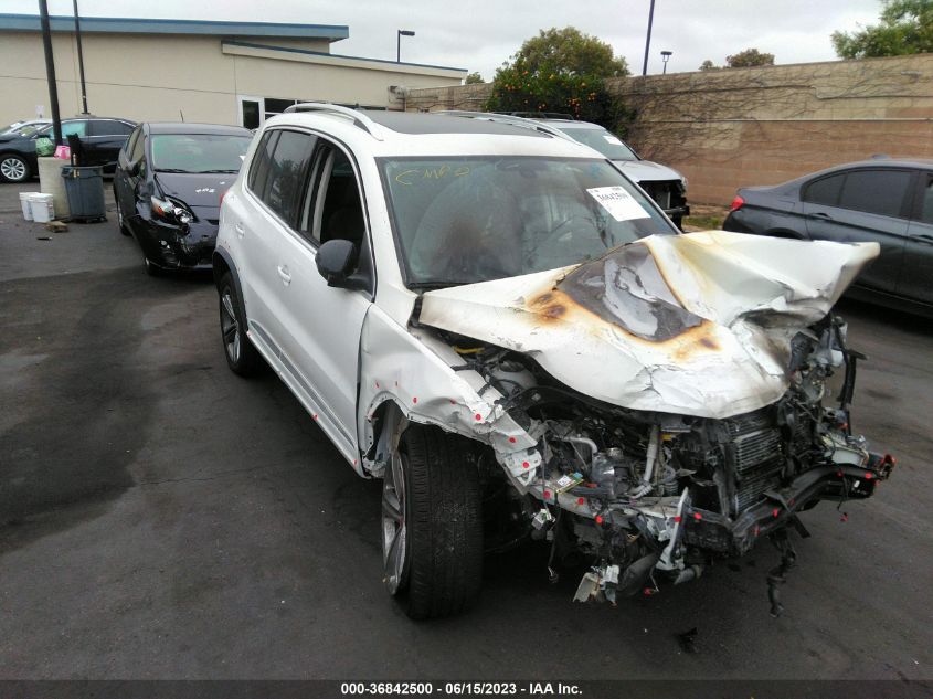 2017 VOLKSWAGEN TIGUAN SPORT - WVGTV7AX0HK041159