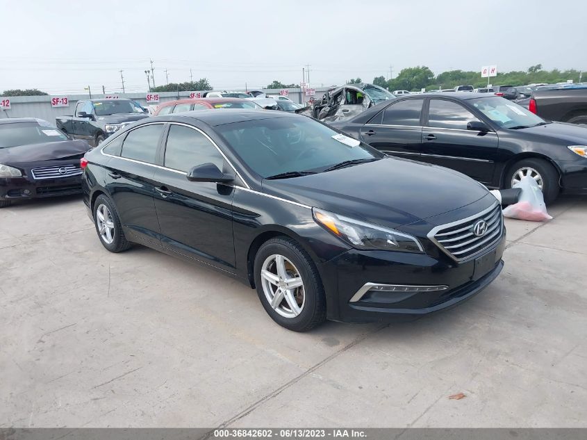 2015 HYUNDAI SONATA 2.4L SE - 5NPE24AF9FH139937