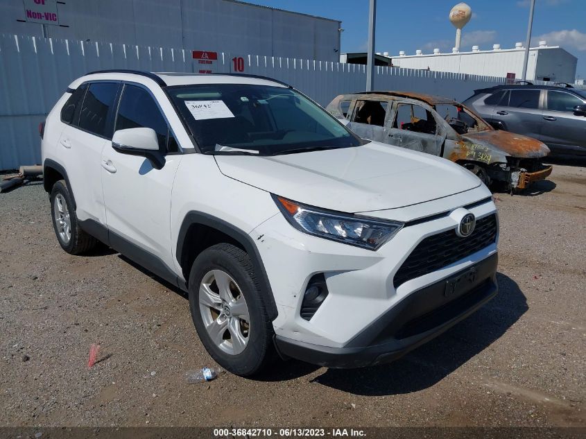 2020 TOYOTA RAV4 XLE - 2T3W1RFV5LW096822