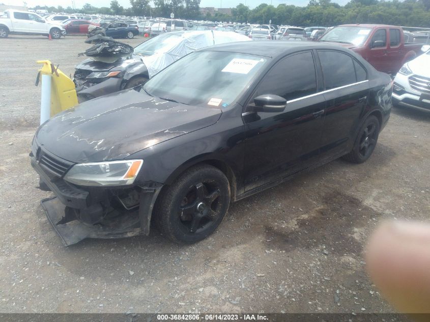 2013 VOLKSWAGEN JETTA SEDAN SE - 3VWDX7AJXDM405831