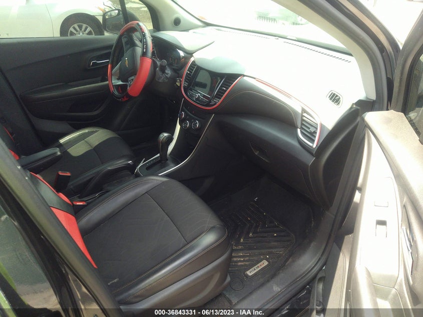 VIN KL7CJLSB9KB947438 2019 CHEVROLET TRAX LT