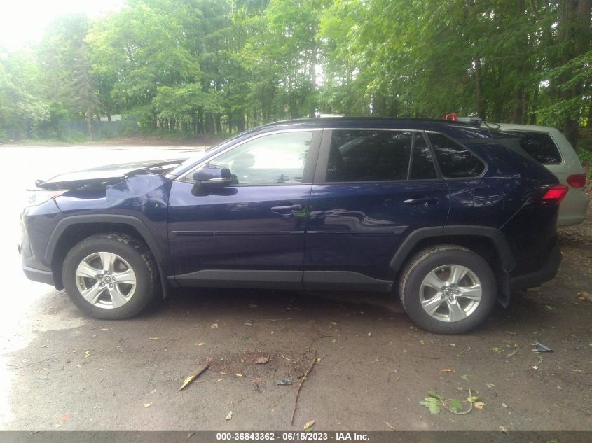 2019 TOYOTA RAV4 XLE - JTMP1RFV8KJ001820