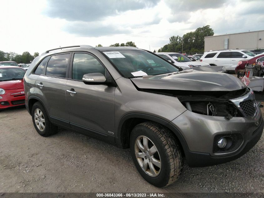 2013 KIA SORENTO LX - 5XYKTDA2XDG352896