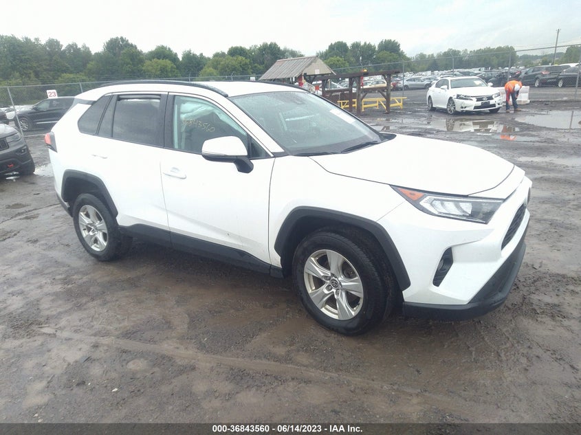 VIN 2T3P1RFV3MW171684 2021 TOYOTA RAV4 XLE