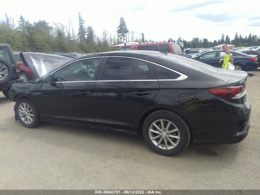 VIN 5NPE24AF8JH692717 2018 HYUNDAI SONATA SE