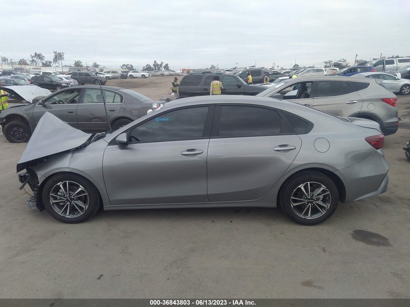 VIN 3KPF24AD0NE503068 2022 KIA FORTE LXS