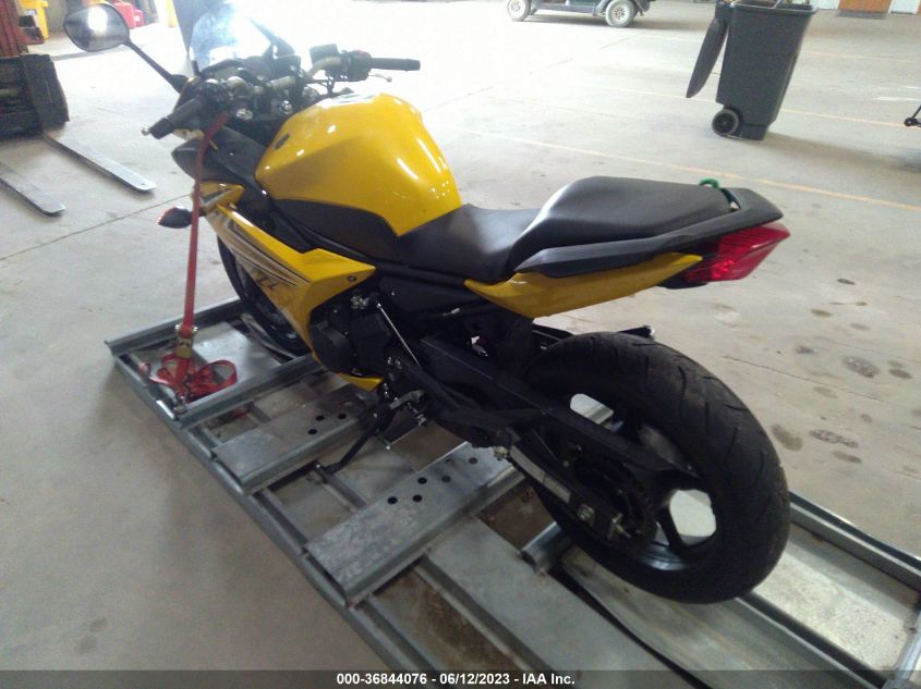 2009 YAMAHA FZ6 R - JYARJ18E39A004301
