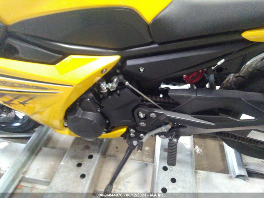 2009 YAMAHA FZ6 R - JYARJ18E39A004301