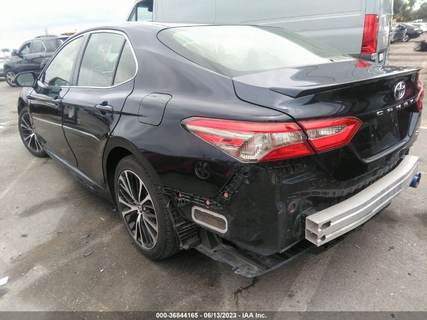 2018 TOYOTA CAMRY LE/SE/XLE/L - JTNB11HK5J3028146