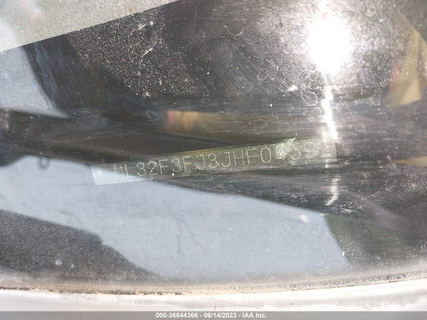 VIN ML32F3FJ3JHF04592 2018 MITSUBISHI MIRAGE G4 ES