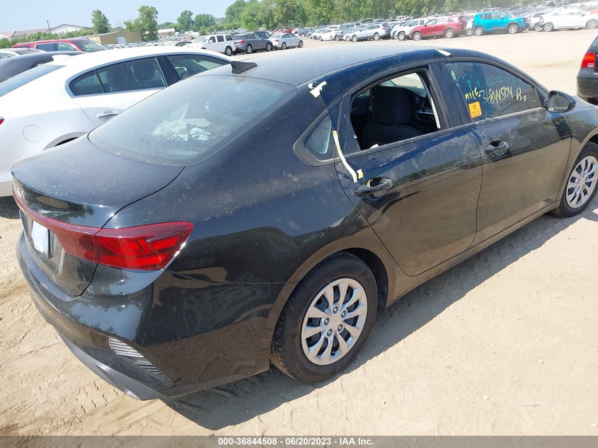 VIN 3KPF24AD5PE520693 2023 KIA FORTE LX