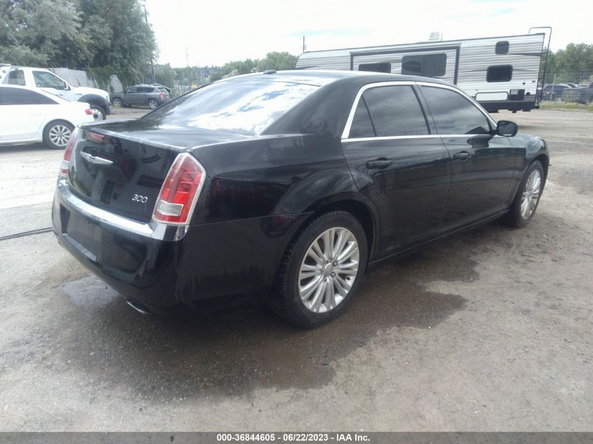 2013 CHRYSLER 300 - 2C3CCARG3DH581090