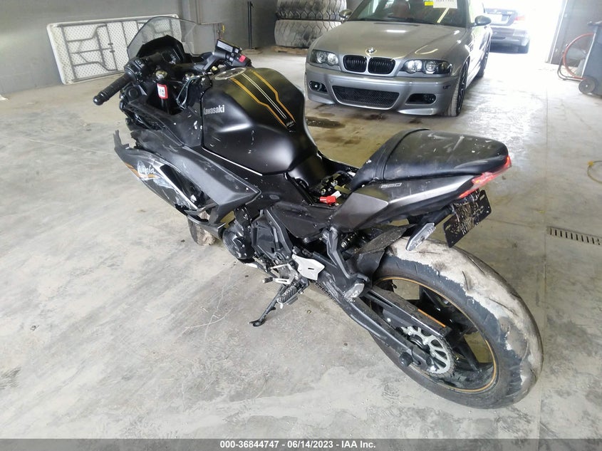 VIN ML5EXER12PDA82694 2023 KAWASAKI EX650 R