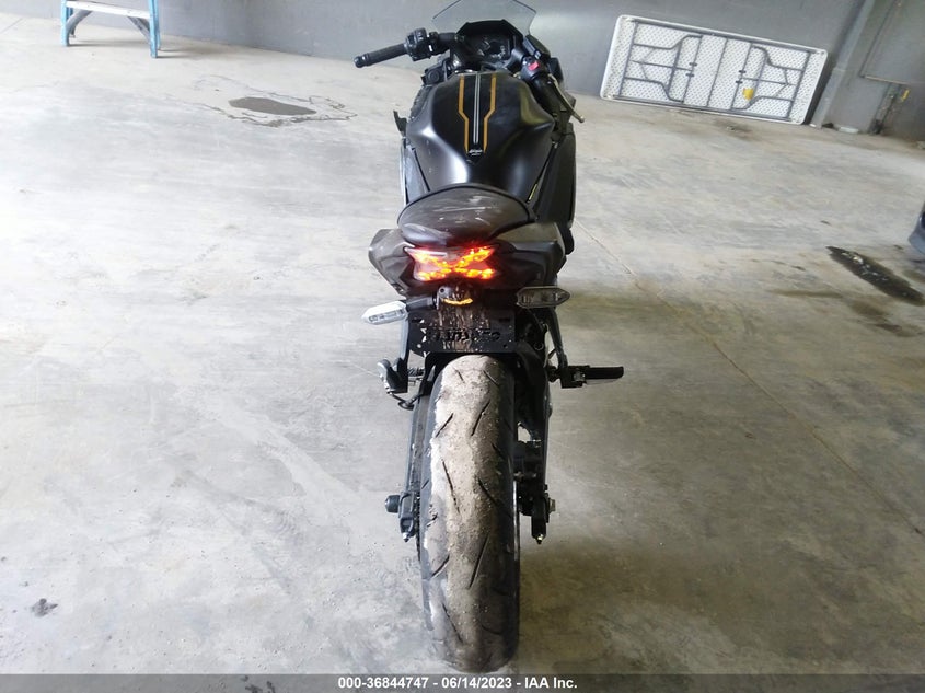 VIN ML5EXER12PDA82694 2023 KAWASAKI EX650 R