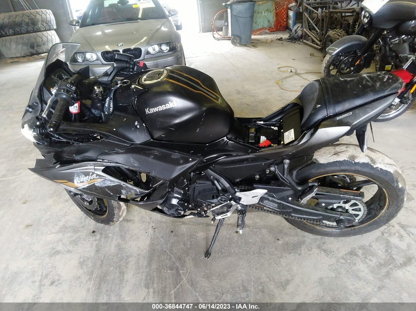 VIN ML5EXER12PDA82694 2023 KAWASAKI EX650 R