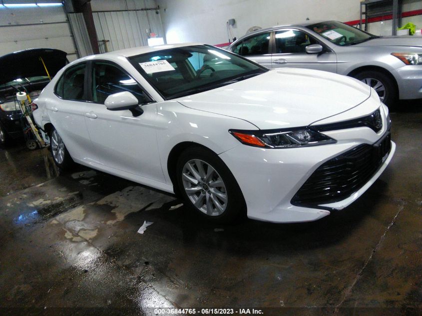 2020 TOYOTA CAMRY LE - 4T1C11AK8LU997807