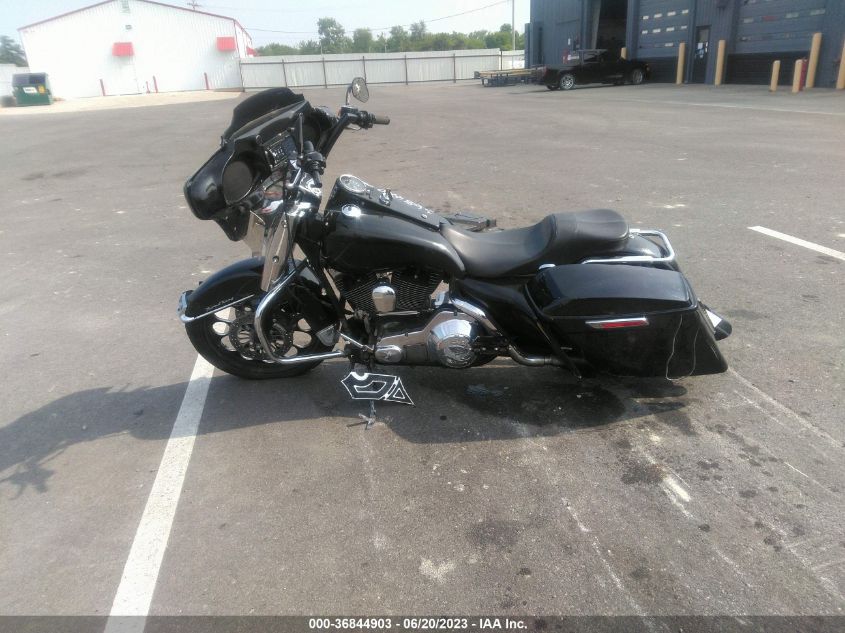 2001 HARLEY-DAVIDSON FLHRI - 1HD1FBW121Y631770