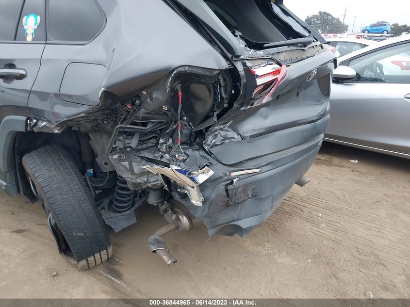 VIN JTMK1RFV8KJ015498 2019 TOYOTA RAV4 LE