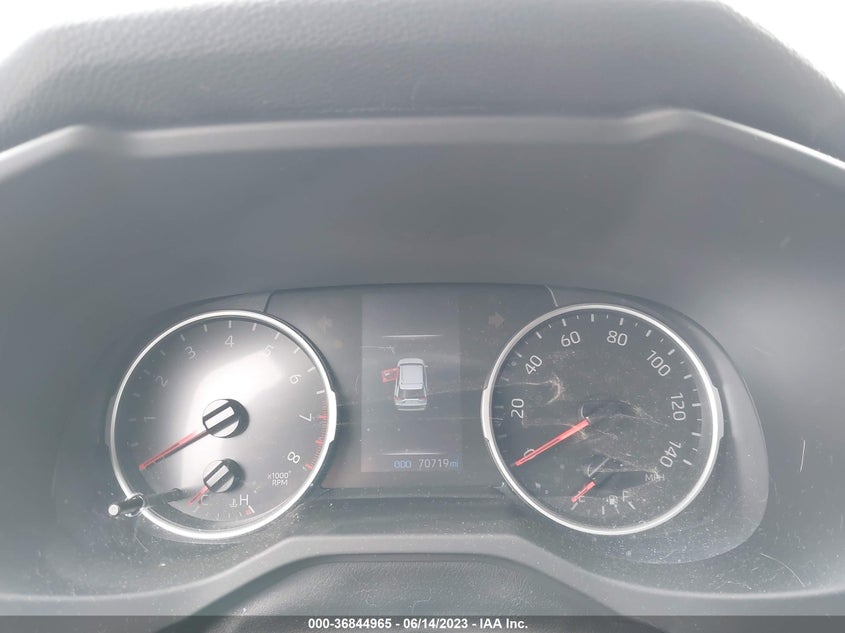 VIN JTMK1RFV8KJ015498 2019 TOYOTA RAV4 LE