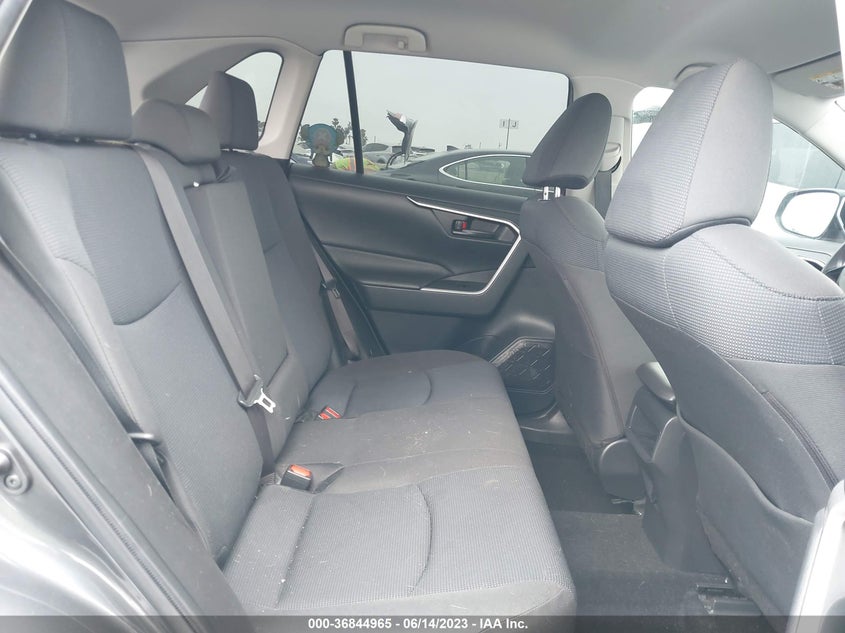 VIN JTMK1RFV8KJ015498 2019 TOYOTA RAV4 LE
