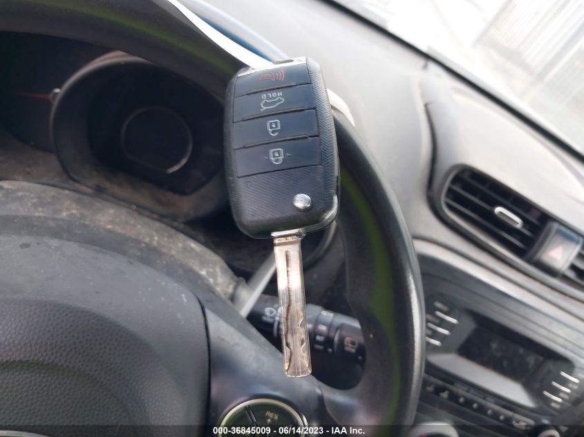 2014 KIA SOUL + - KNDJP3A56E7060634