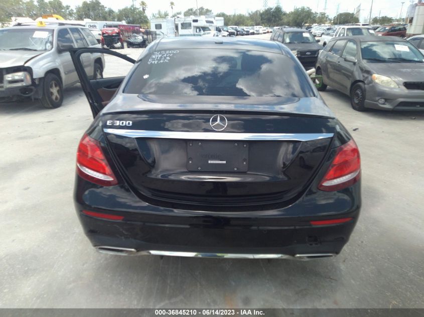 2019 MERCEDES-BENZ E-CLASS E 300 - WDDZF4JB7KA587619