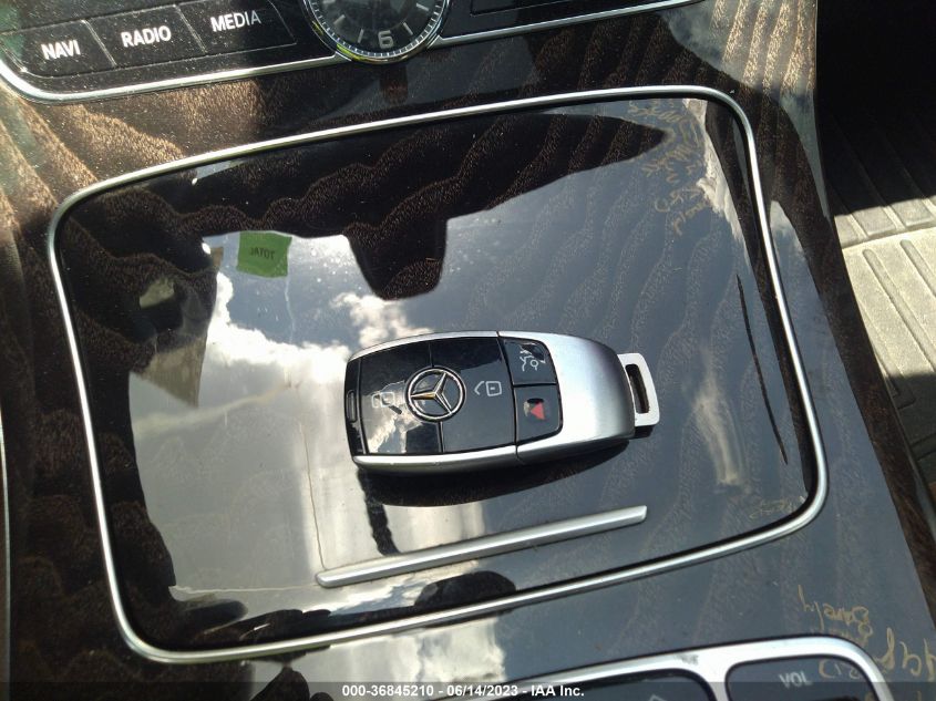 2019 MERCEDES-BENZ E-CLASS E 300 - WDDZF4JB7KA587619