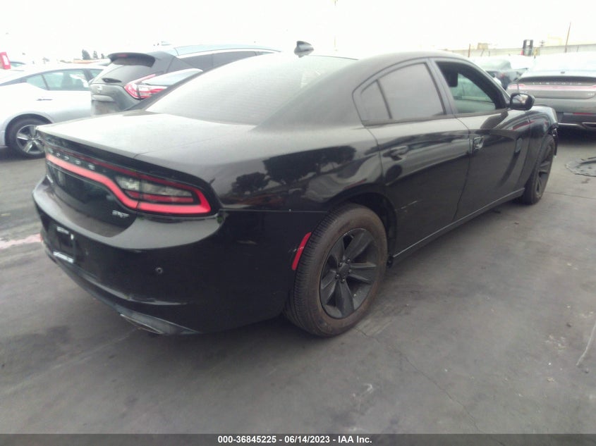 VIN 2C3CDXHG8JH125728 2018 DODGE CHARGER SXT PLUS