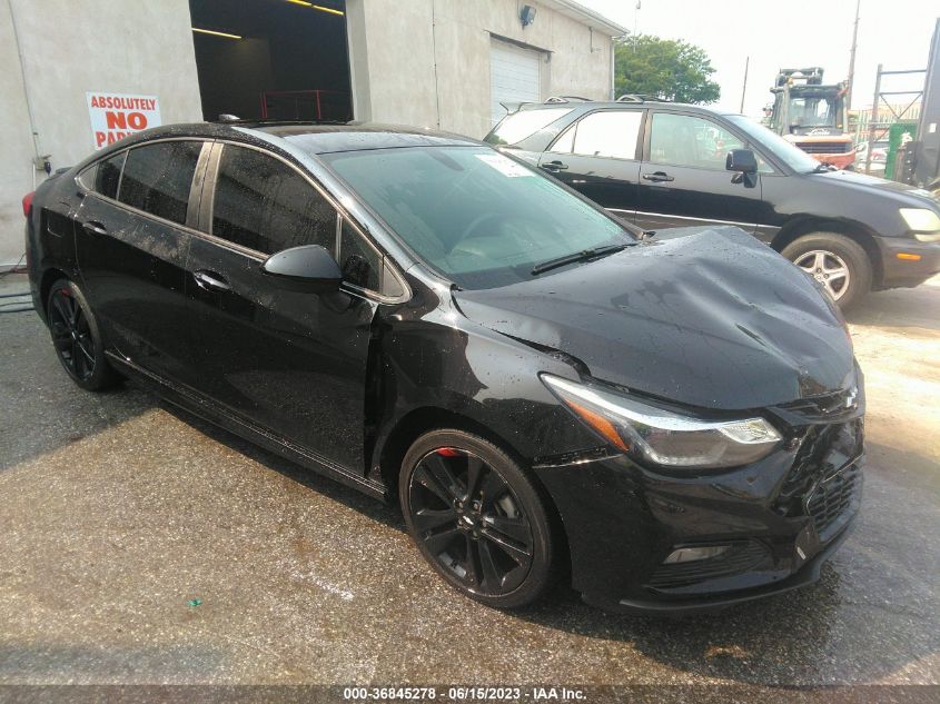 2018 CHEVROLET CRUZE LT - 1G1BE5SM0J7117618