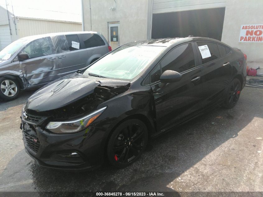 2018 CHEVROLET CRUZE LT - 1G1BE5SM0J7117618