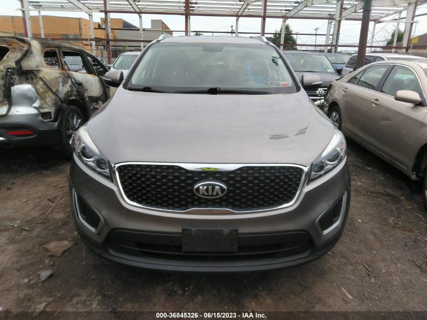 2016 KIA SORENTO LX - 5XYPGDA38GG092828