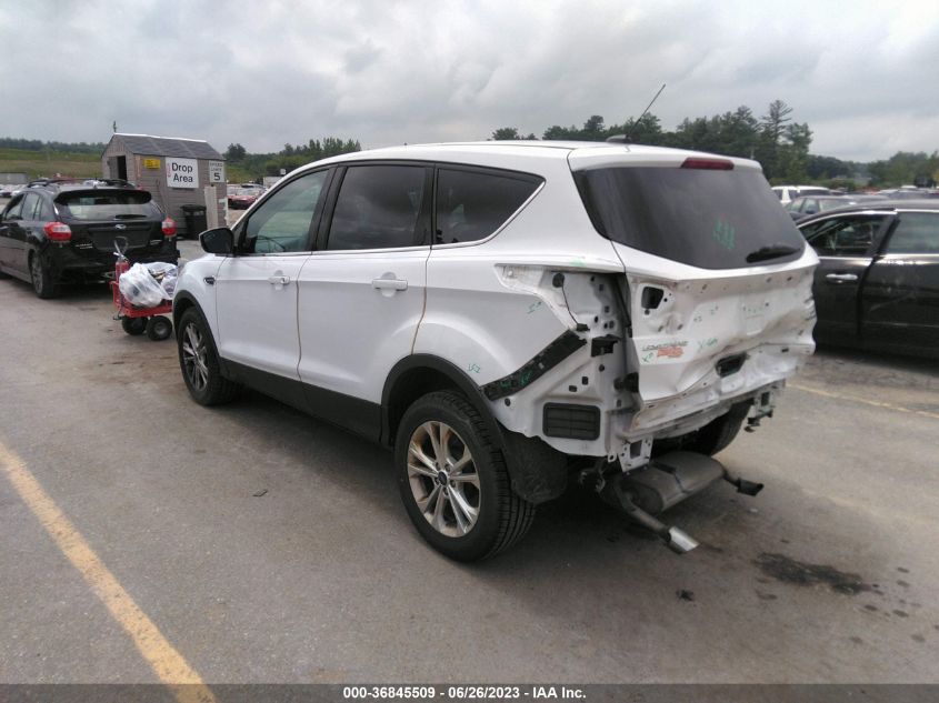 2017 FORD ESCAPE SE - 1FMCU9GD6HUC16501