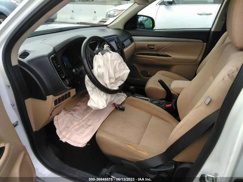 2016 MITSUBISHI OUTLANDER SE/SEL - JA4AD3A38GZ002968