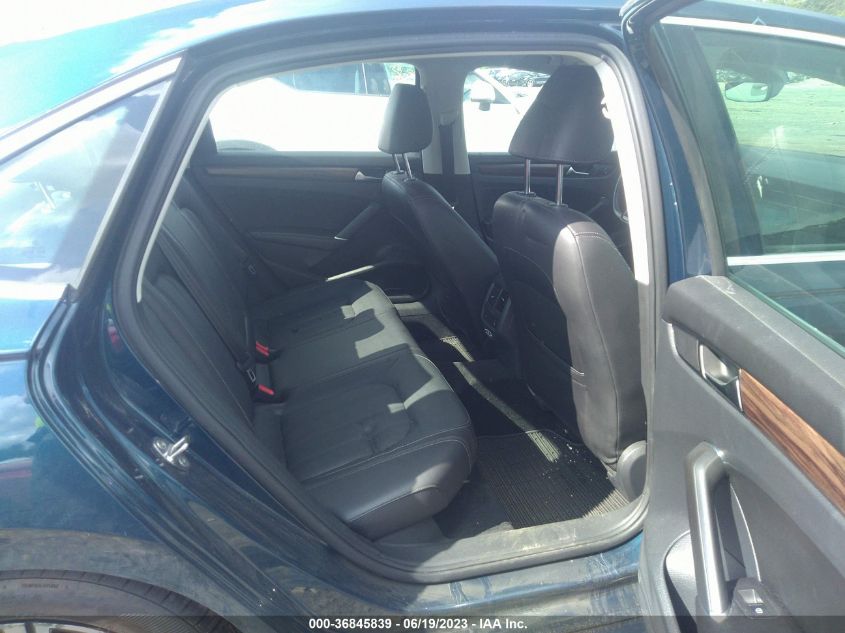 2020 VOLKSWAGEN PASSAT 2.0T SEL - 1VWCA7A3XLC004701