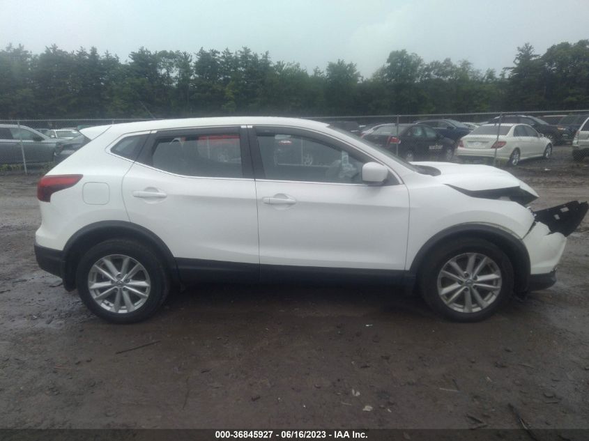 2017 NISSAN ROGUE SPORT S - JN1BJ1CR4HW124676