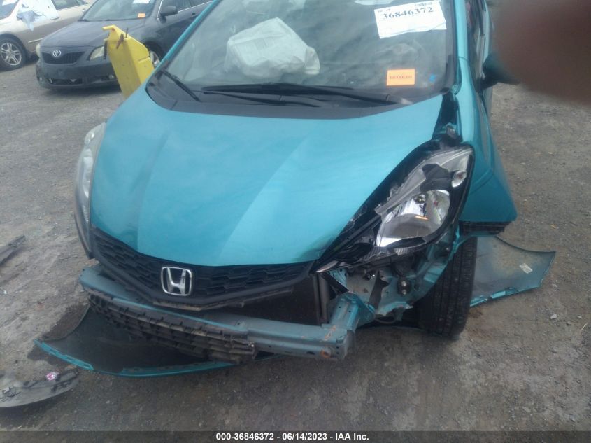 2013 HONDA FIT SPORT - JHMGE8H55DC054430