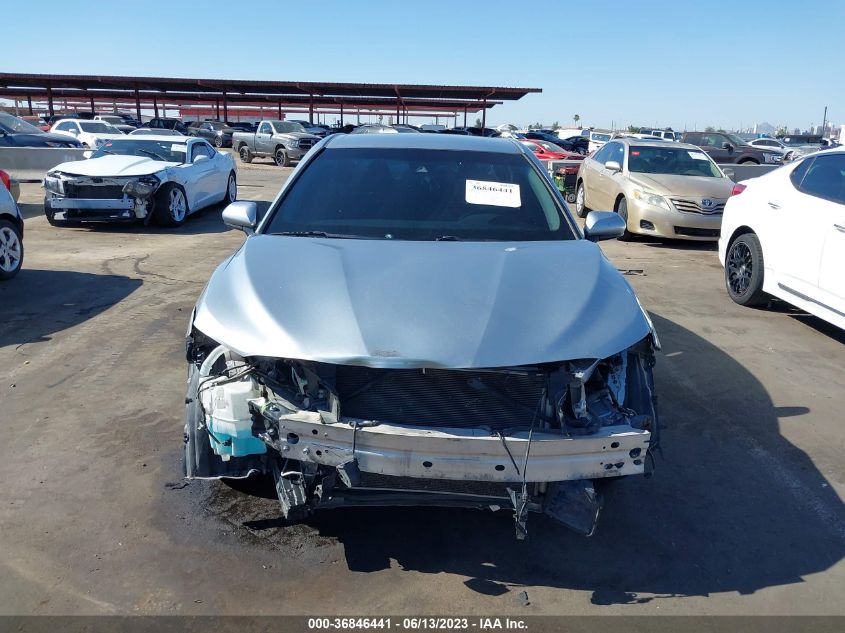 2018 TOYOTA CAMRY LE/SE/XLE/L - 4T1B11HK7JU073714