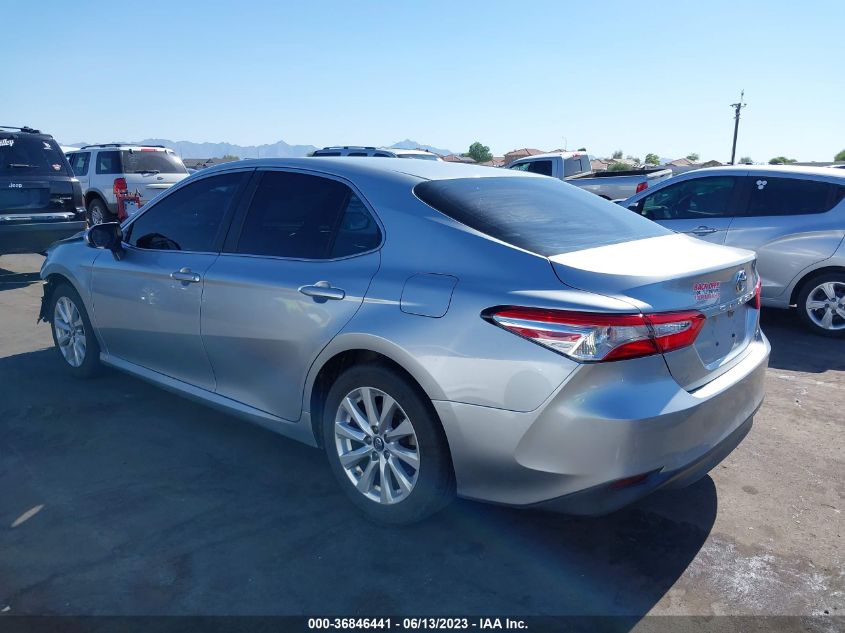 2018 TOYOTA CAMRY LE/SE/XLE/L - 4T1B11HK7JU073714