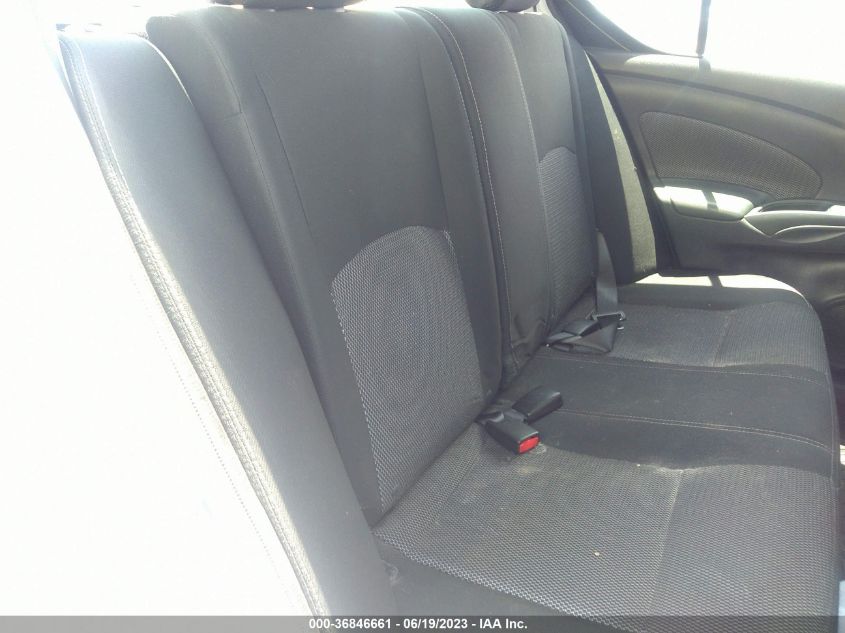 2019 NISSAN VERSA SEDAN SV - 3N1CN7AP2KL880131