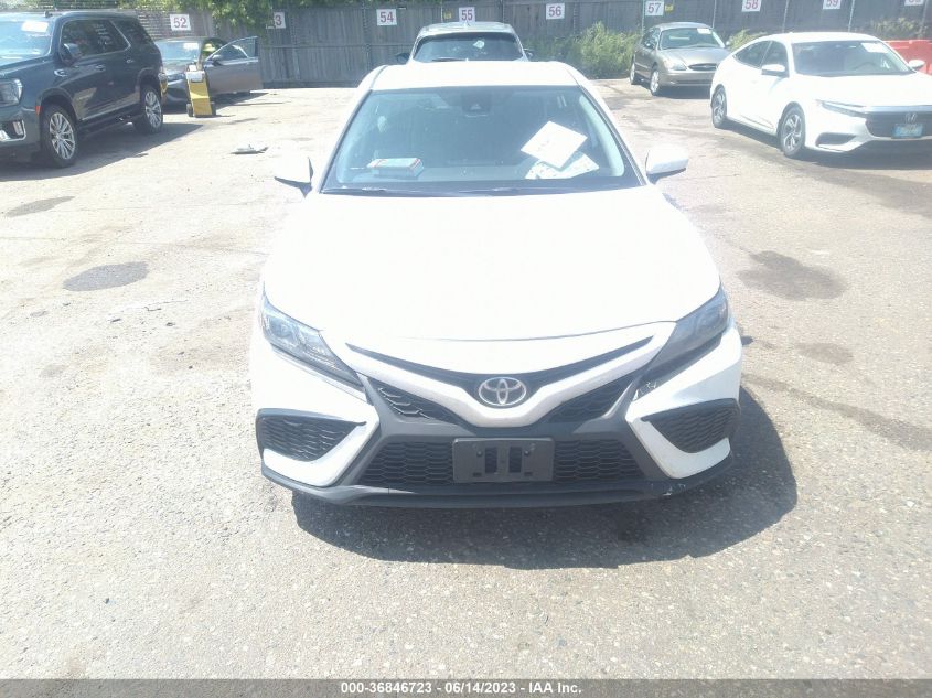 2021 TOYOTA CAMRY SE - 4T1G11AK2MU585434