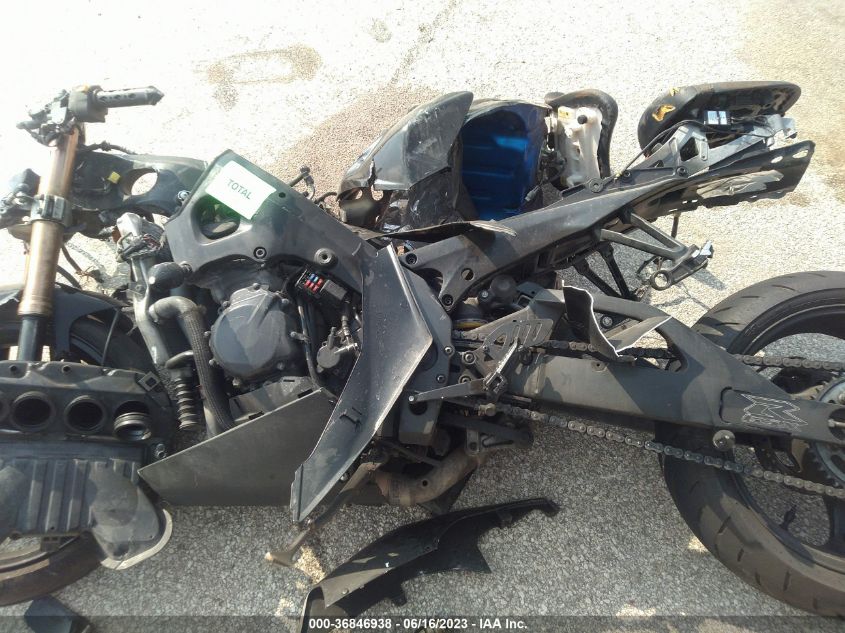 2007 SUZUKI GSX-R1000 - JS1GT77AX72100760