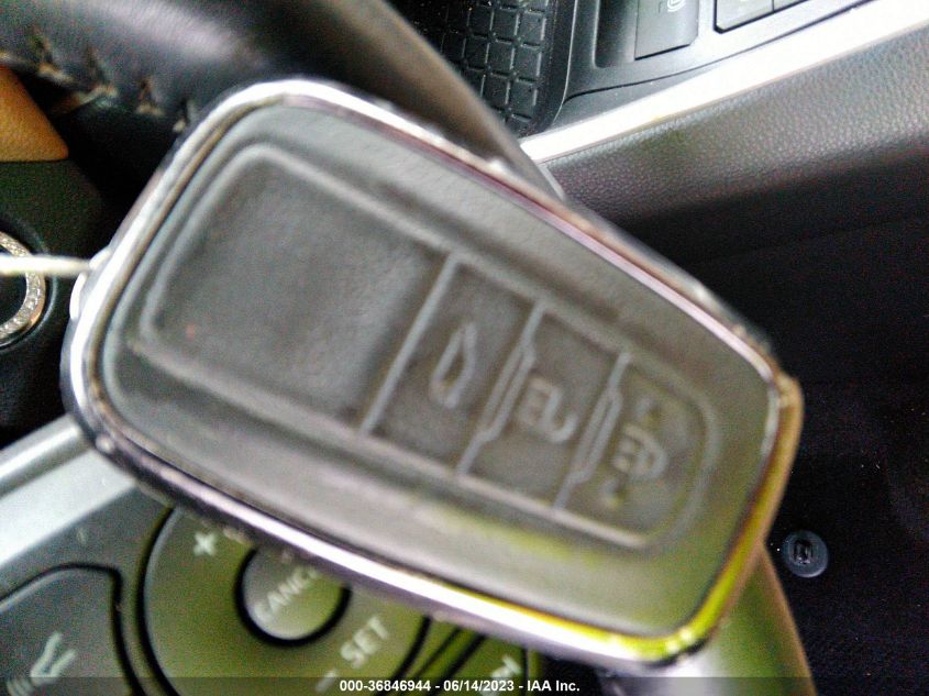 2019 TOYOTA RAV4 XLE PREMIUM - JTMA1RFV6KD026249