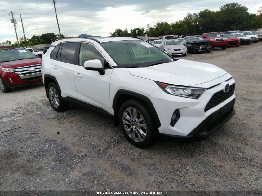 2019 TOYOTA RAV4 XLE PREMIUM - JTMA1RFV6KD026249