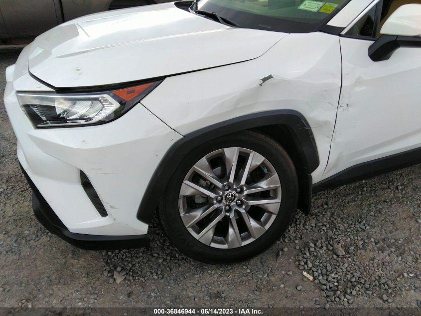 2019 TOYOTA RAV4 XLE PREMIUM - JTMA1RFV6KD026249